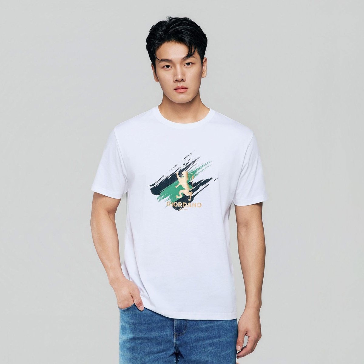 Men's Slim Fit Lion Graphic Tee