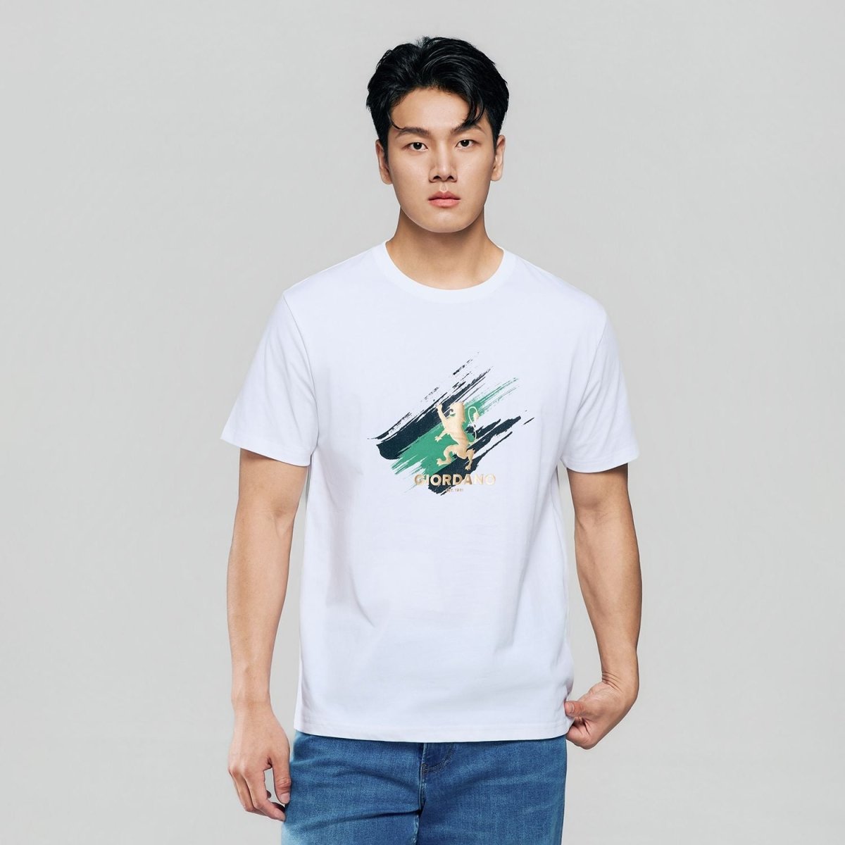 Men's Slim Fit Lion Graphic Tee