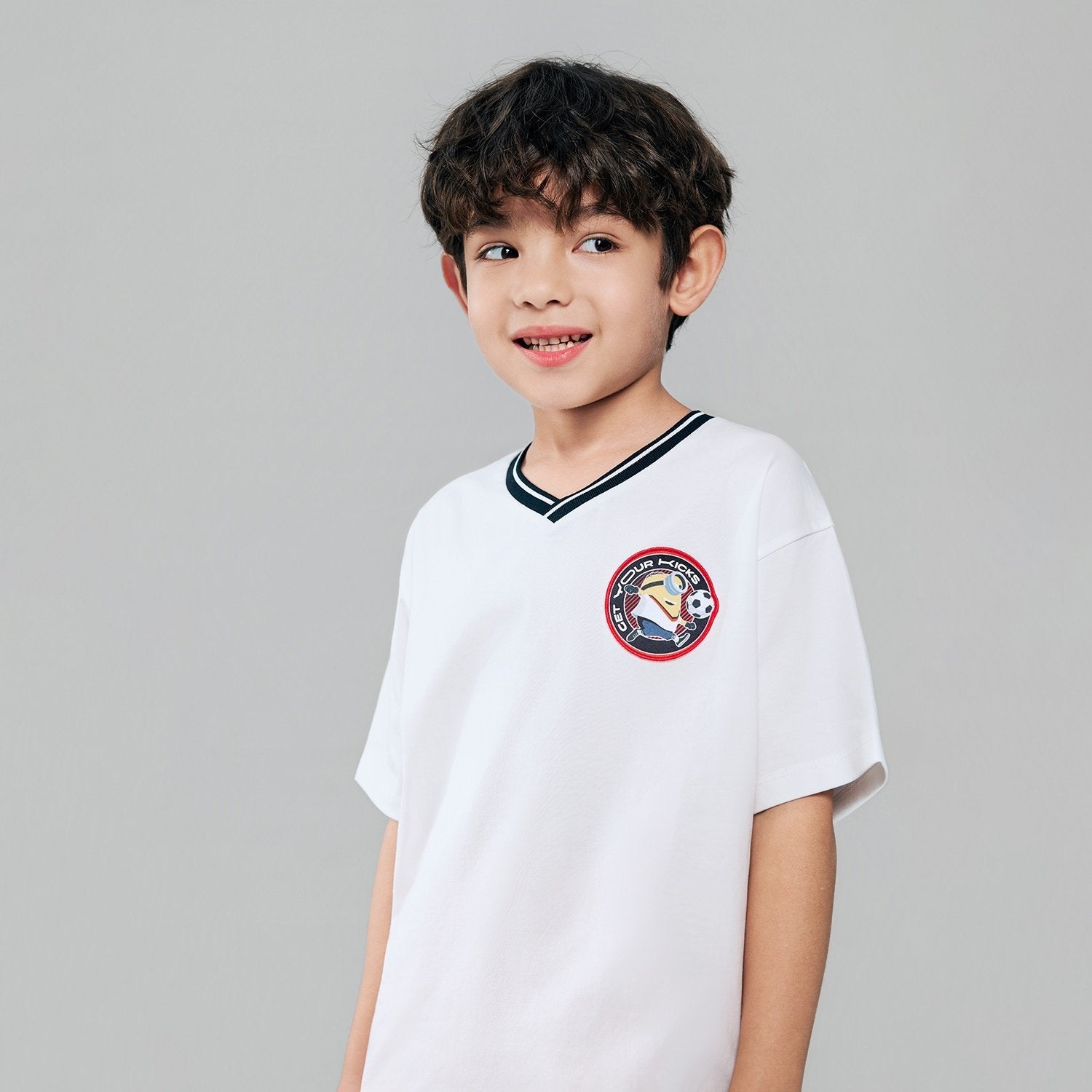 Junior Minions V Neck Relaxed Print Tee