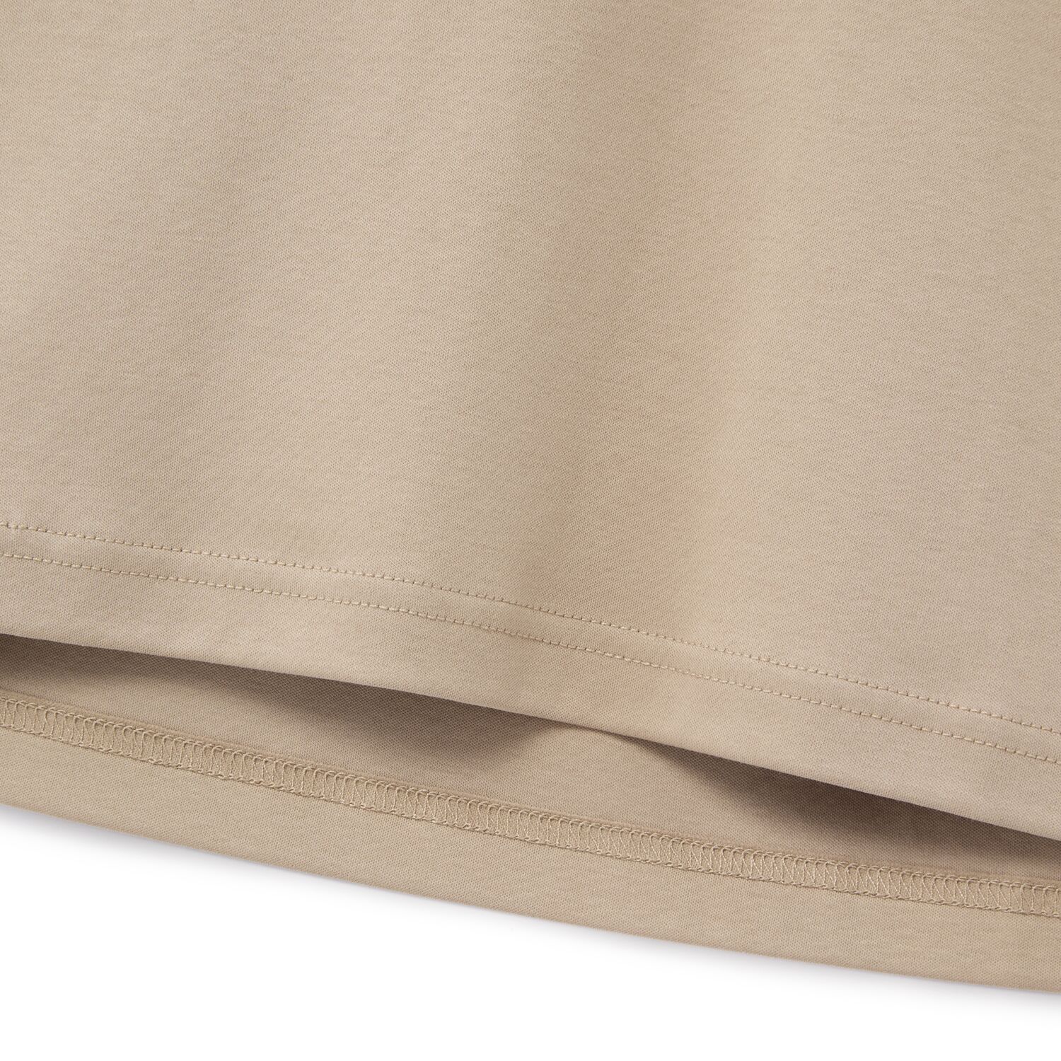 تي شيرت رجالي ضيق بلمسة سائلة ذكية