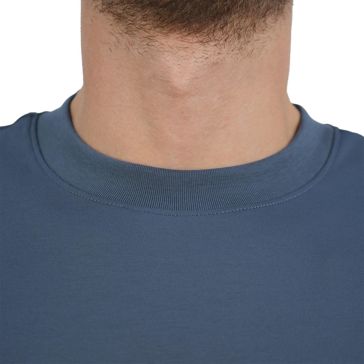 تي شيرت رجالي ضيق بلمسة سائلة ذكية