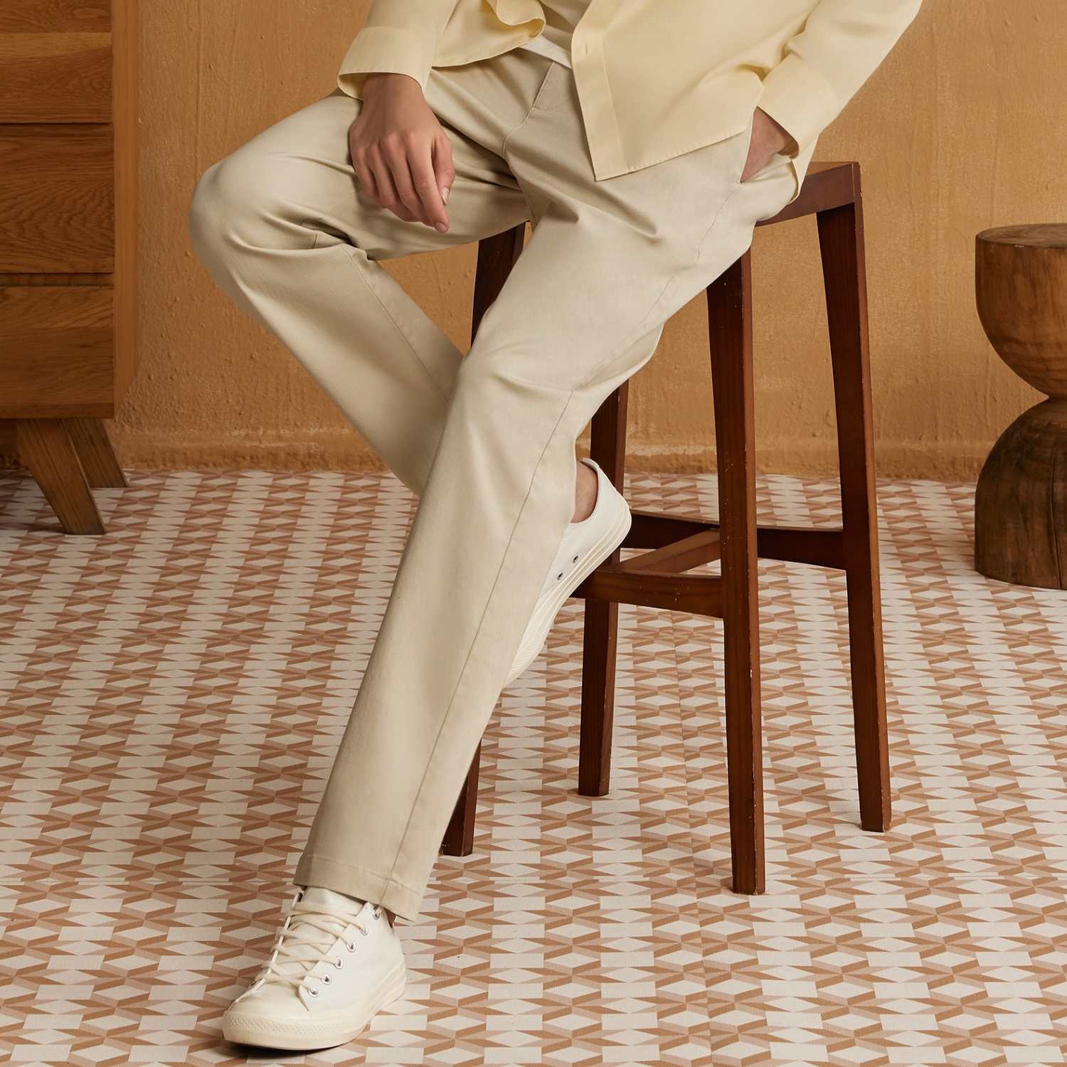 Men’s Low Rise Slim Tapered Cotton Stretch Twill Khakis