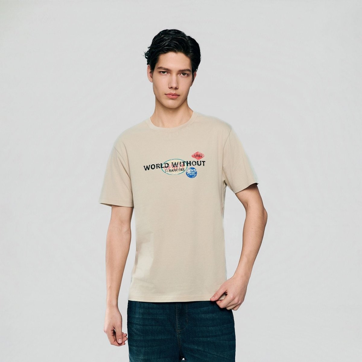 Men Slim World Without Strangers Print Tee