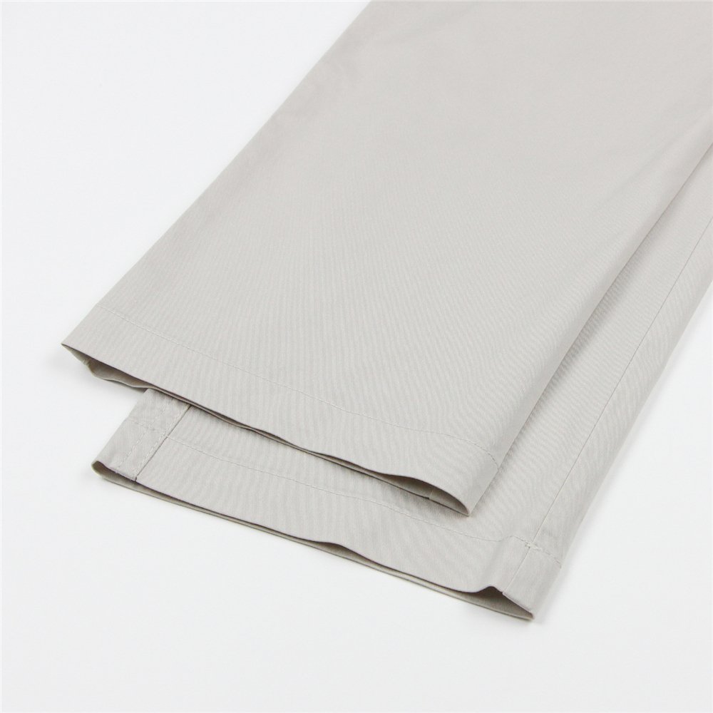 Men’s Relaxed Stretch Twill Cargo Khakis