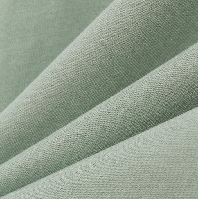 تي شيرت قطني جيرسي بطبعة نحيفة وأكمام قصيرة ورقبة دائرية