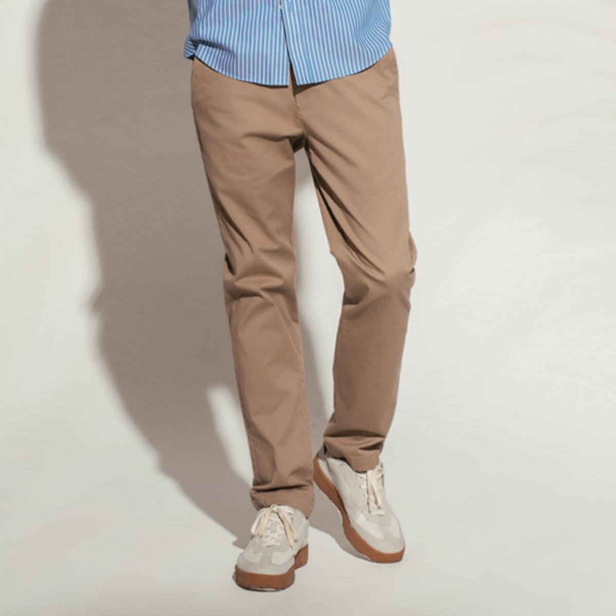 Men's Twill Low Rise Slim Taper Khaki Pant