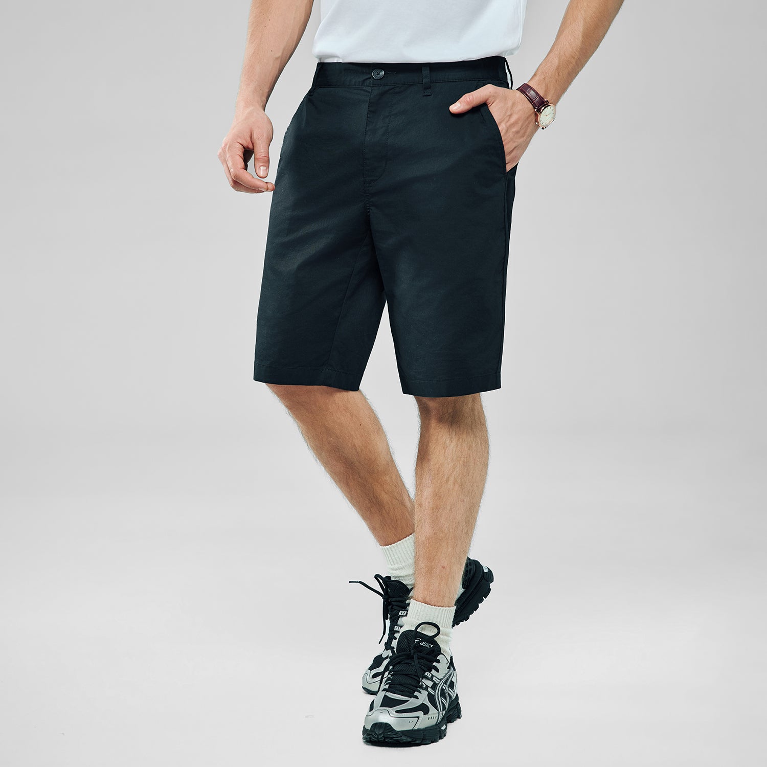 Men's Slim Twill Bermuda Shorts With Stretch Waist