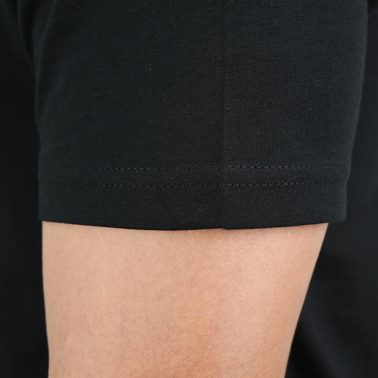 Men's Slim Fit Cotton Signature Print Tee