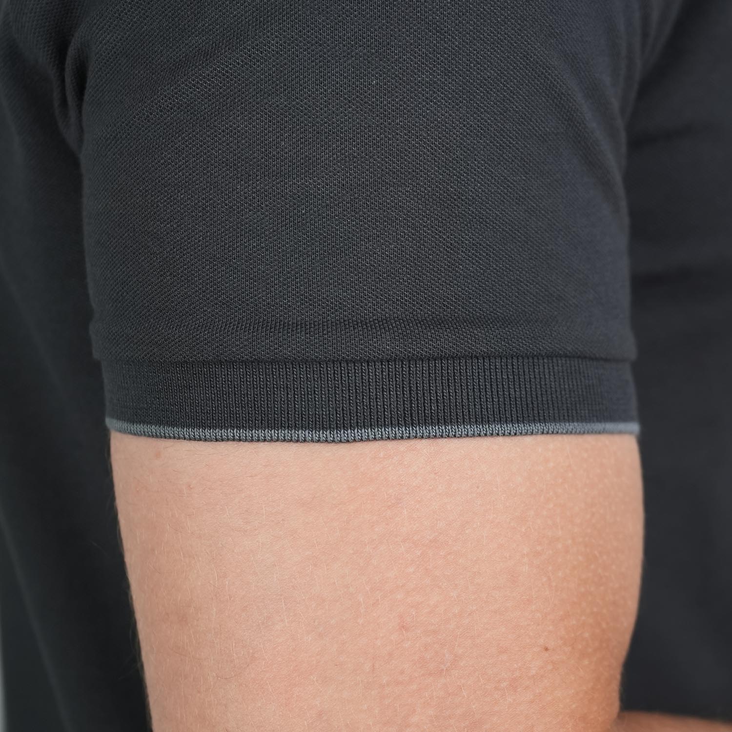 Men's Slim Fit Pique Polo: Elevated Comfort, Modern Style