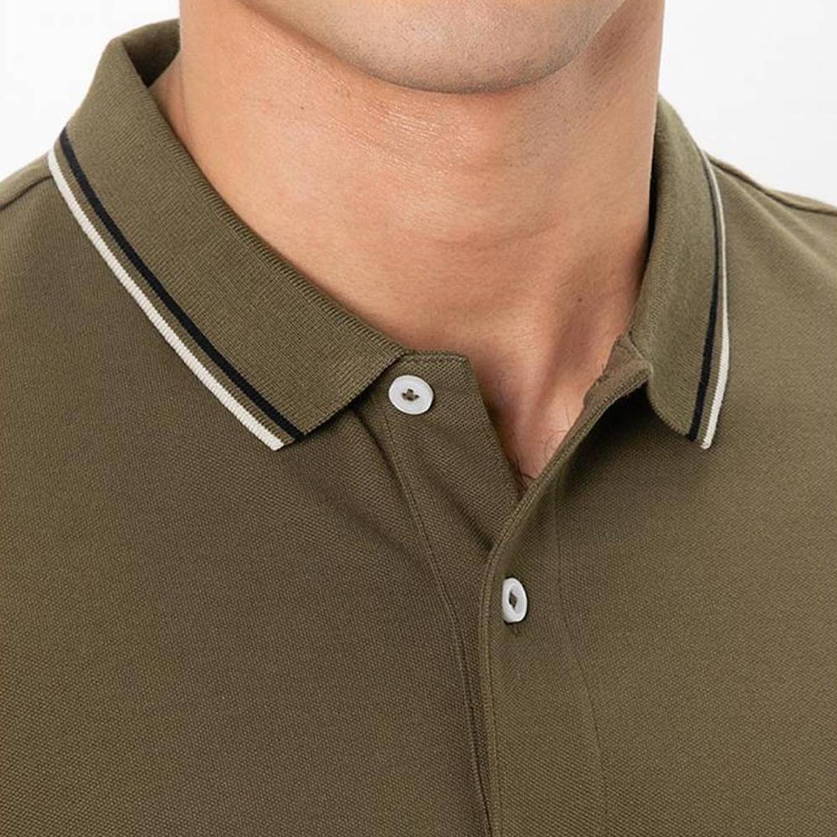 Men's Slim Fit Pique Polo: Elevated Comfort, Modern Style