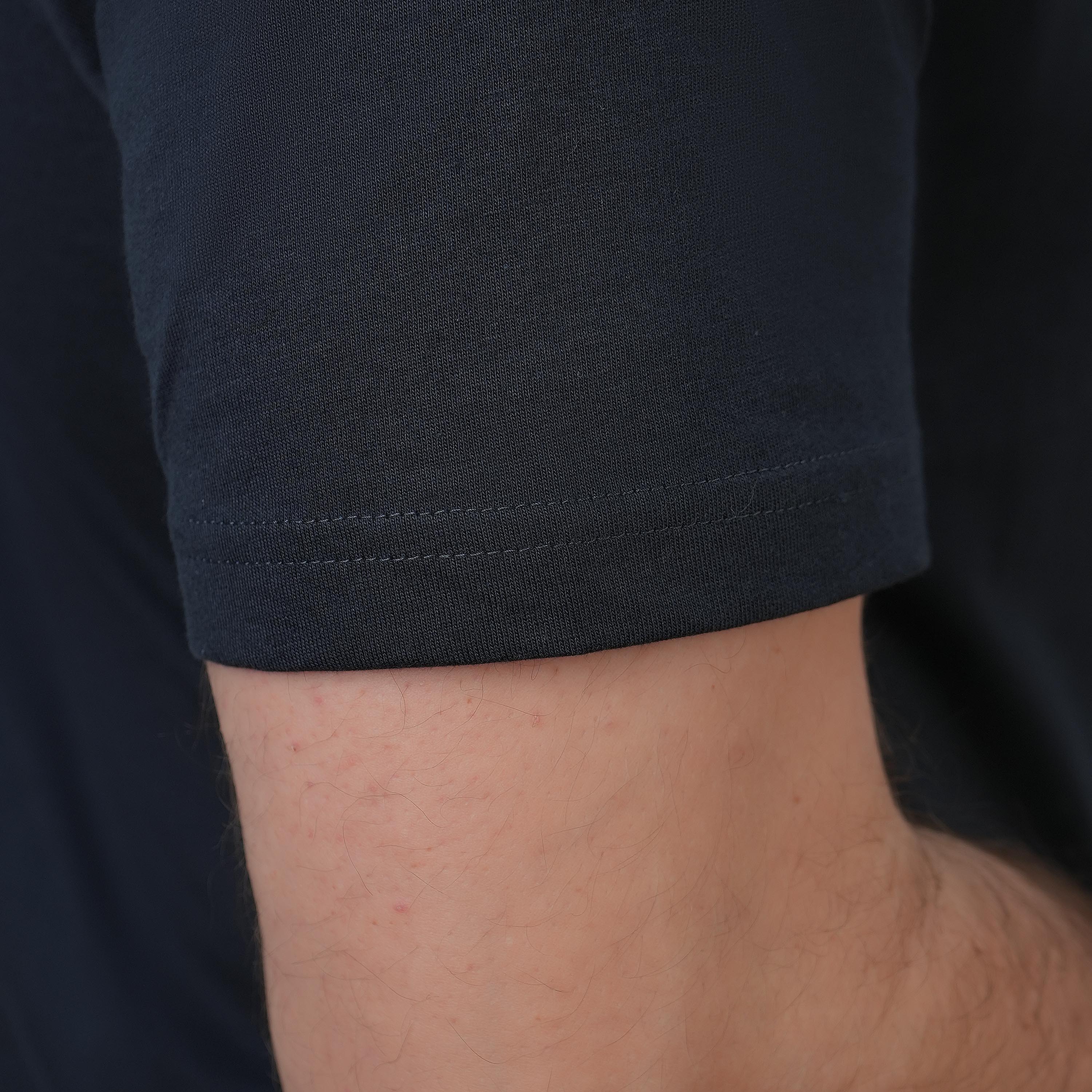 تي شيرت رجالي من القطن بقصة ضيقة ومطبوع عليه رسالة