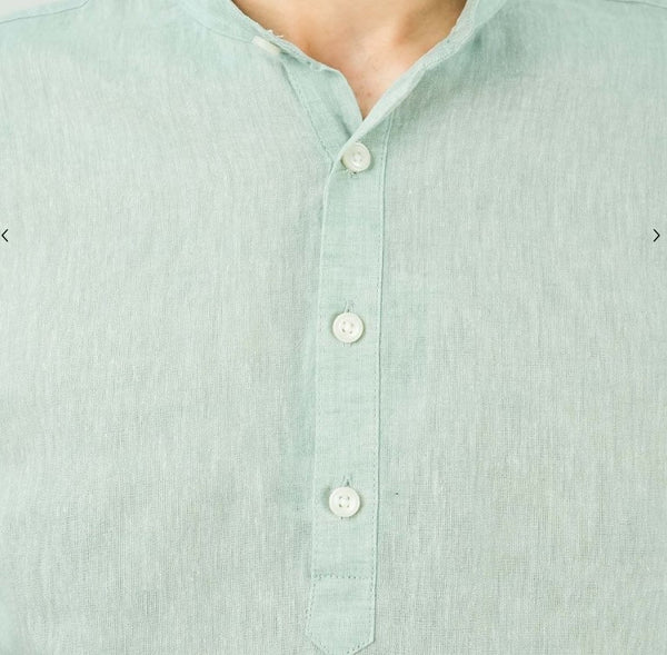 قميص رجالي من قماش البوبلين الكتاني/القطني بأكمام طويلة وجيب نصف رفيع