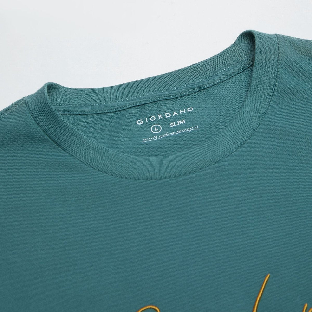 Men’s Slim Fit Cotton Signature Print Tee