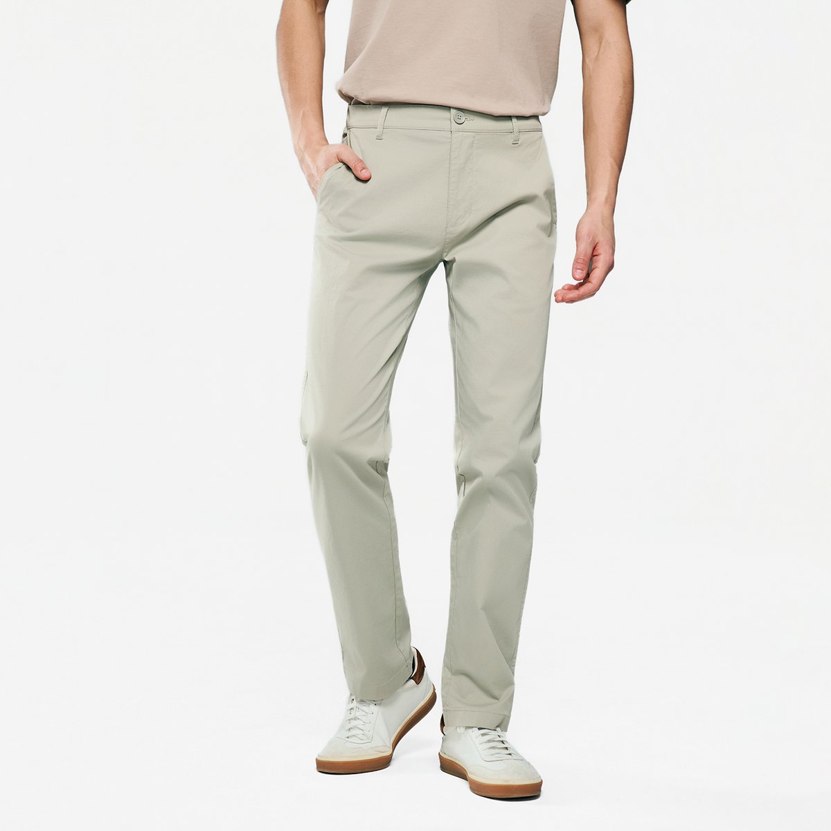 Men's Twill Low Rise Slim Taper Khaki Pant