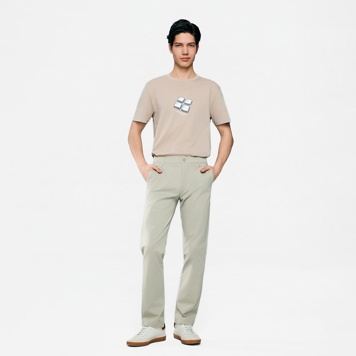 Men's Twill Low Rise Slim Taper Khaki Pant