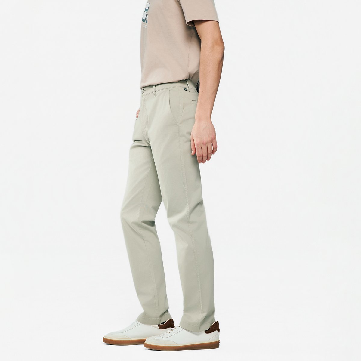 Men's Twill Low Rise Slim Taper Khaki Pant