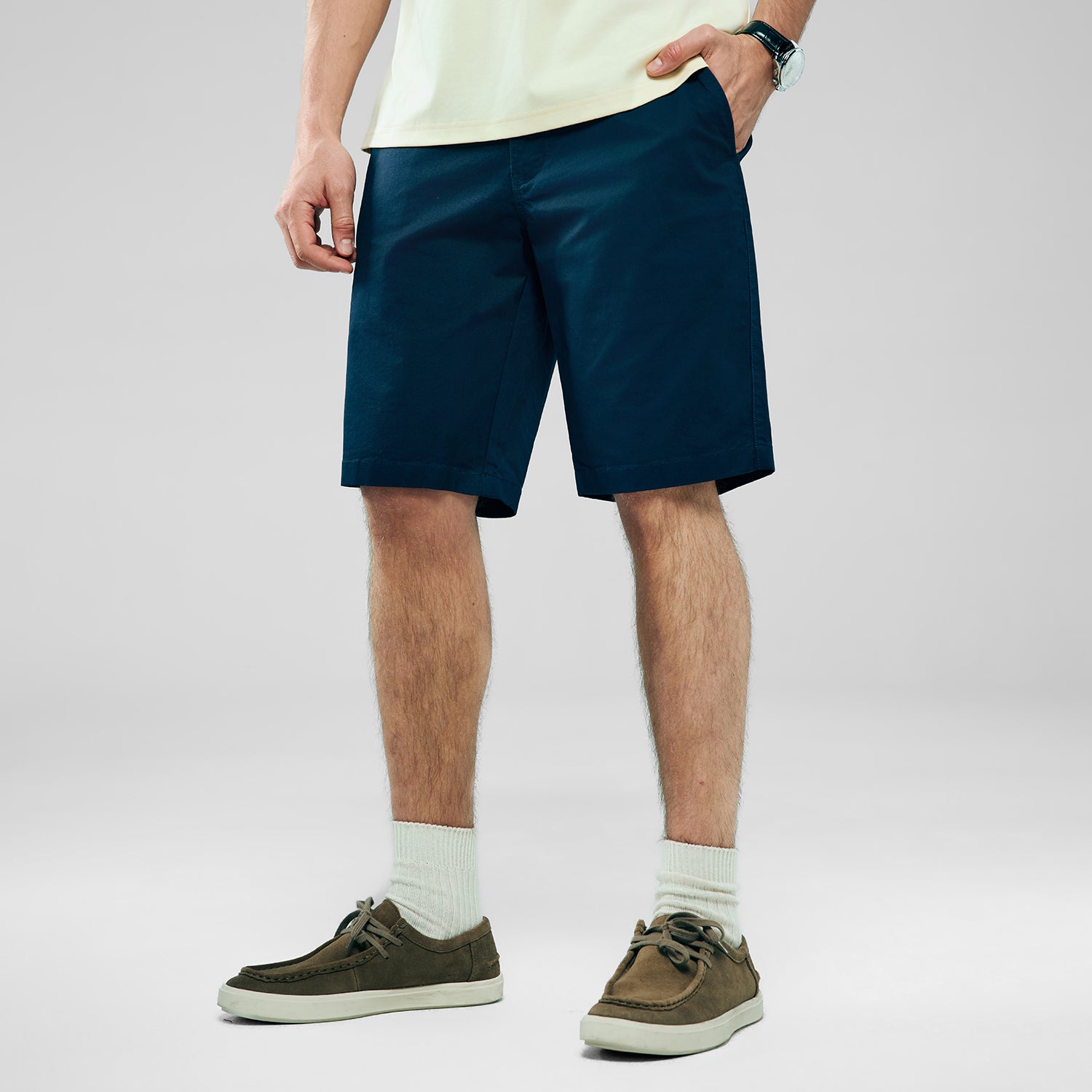 Men's Slim Twill Bermuda Shorts With Stretch Waist
