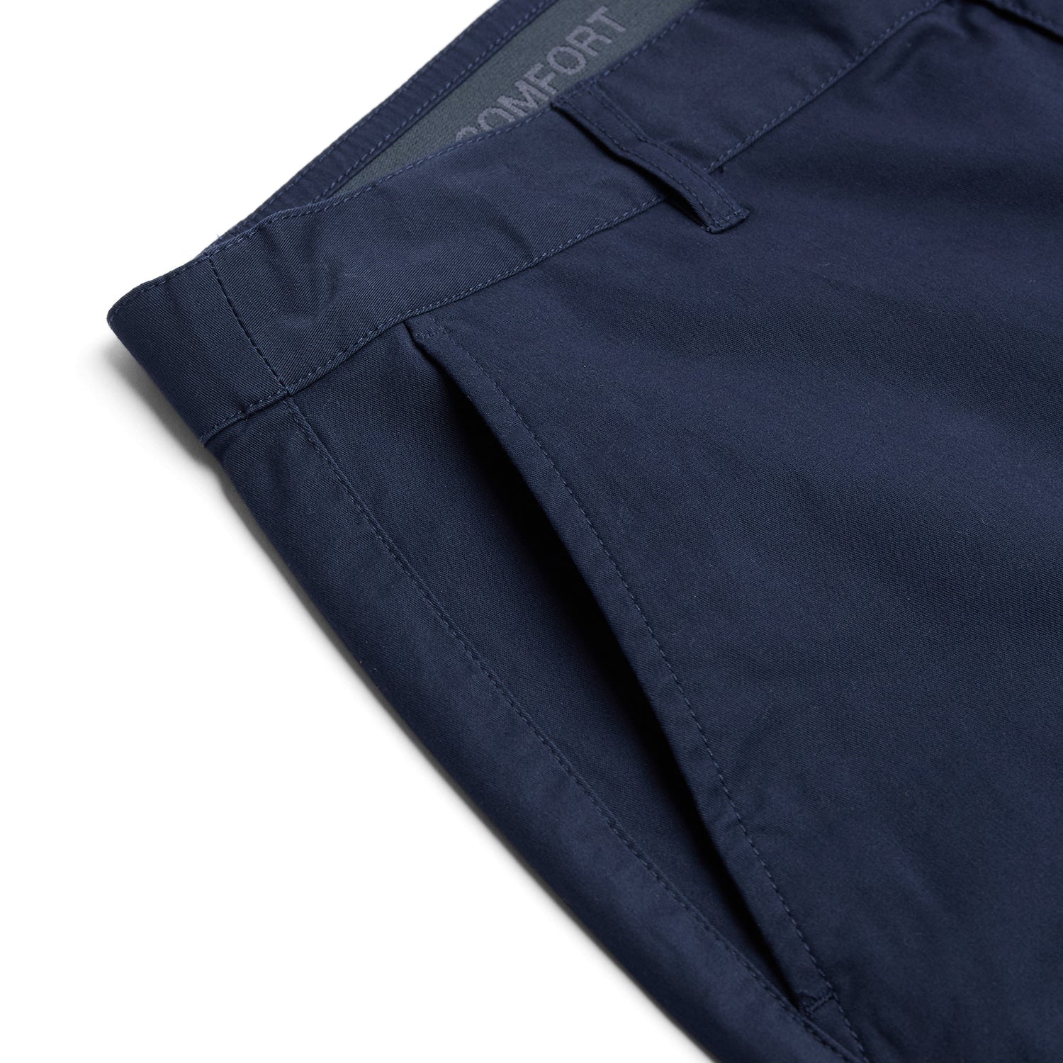 Men's Slim Twill Bermuda Shorts With Stretch Waist