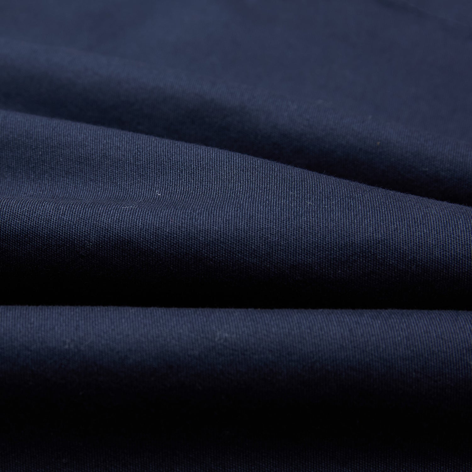 Men's Slim Twill Bermuda Shorts With Stretch Waist