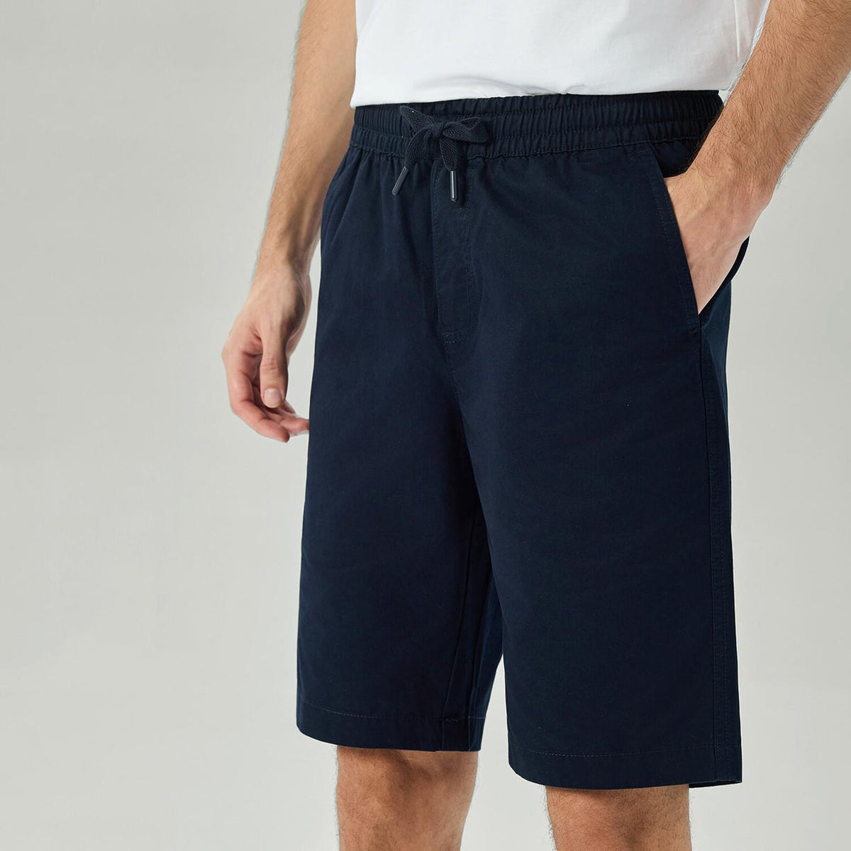 Men's Slim Fit Elastic Waist Bermuda Cotton Twill Mid Rise