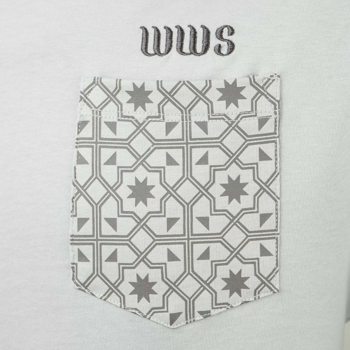 تي شيرت رجالي مطبوع عليه عبارة "عالم بلا غرباء" - قصة ضيقة، رقبة دائرية، قطن