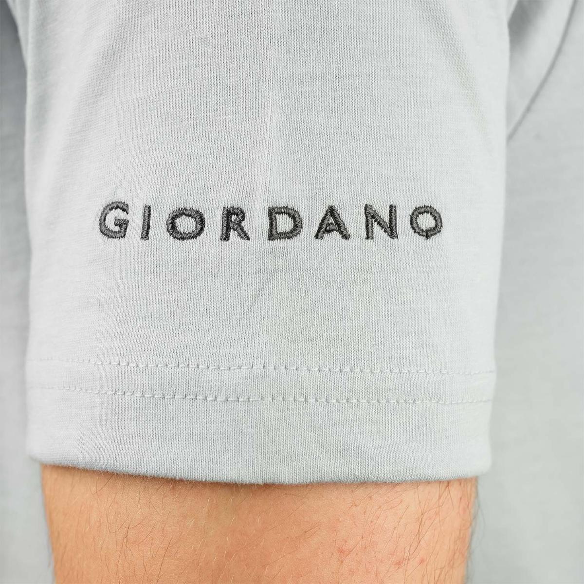 تي شيرت رجالي مطبوع عليه عبارة "عالم بلا غرباء" - قصة ضيقة، رقبة دائرية، قطن