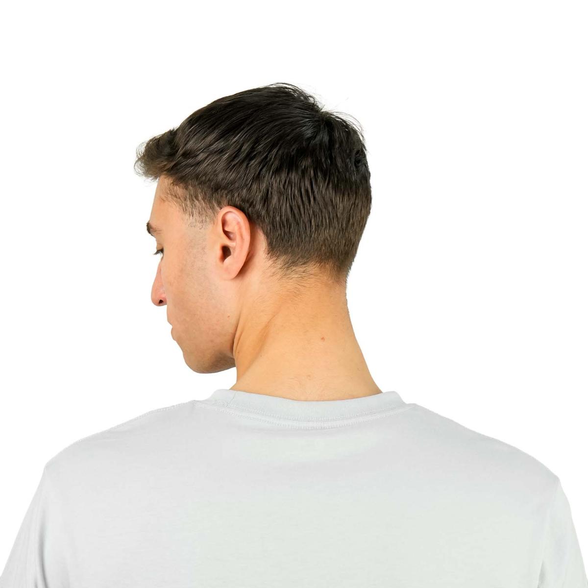 تي شيرت رجالي مطبوع عليه عبارة "عالم بلا غرباء" - قصة ضيقة، رقبة دائرية، قطن