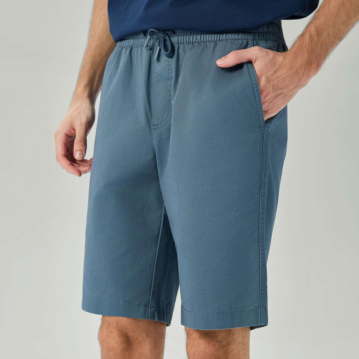 Men's Slim Fit Elastic Waist Bermuda Cotton Twill Mid Rise