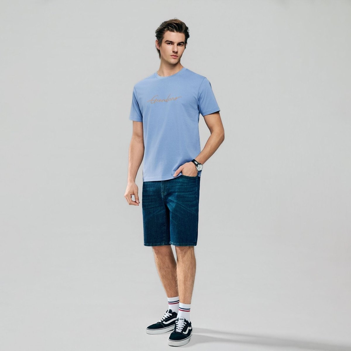 Men’s Slim Fit Cotton Signature Print Tee