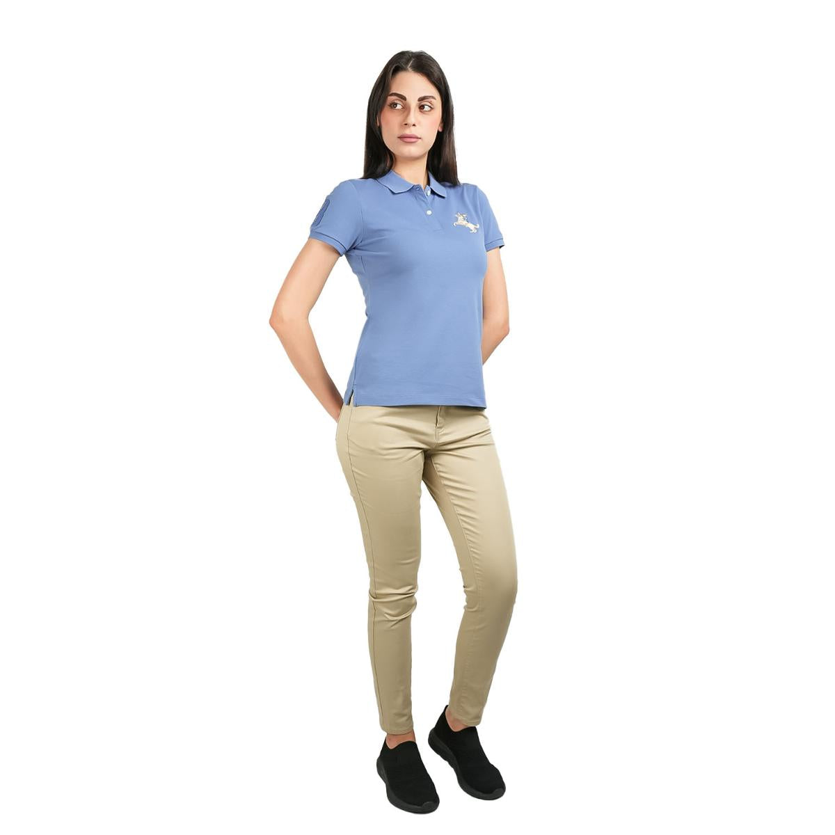 قميص بولو نابليون مطرز بقصّة Slim Fit للنساء