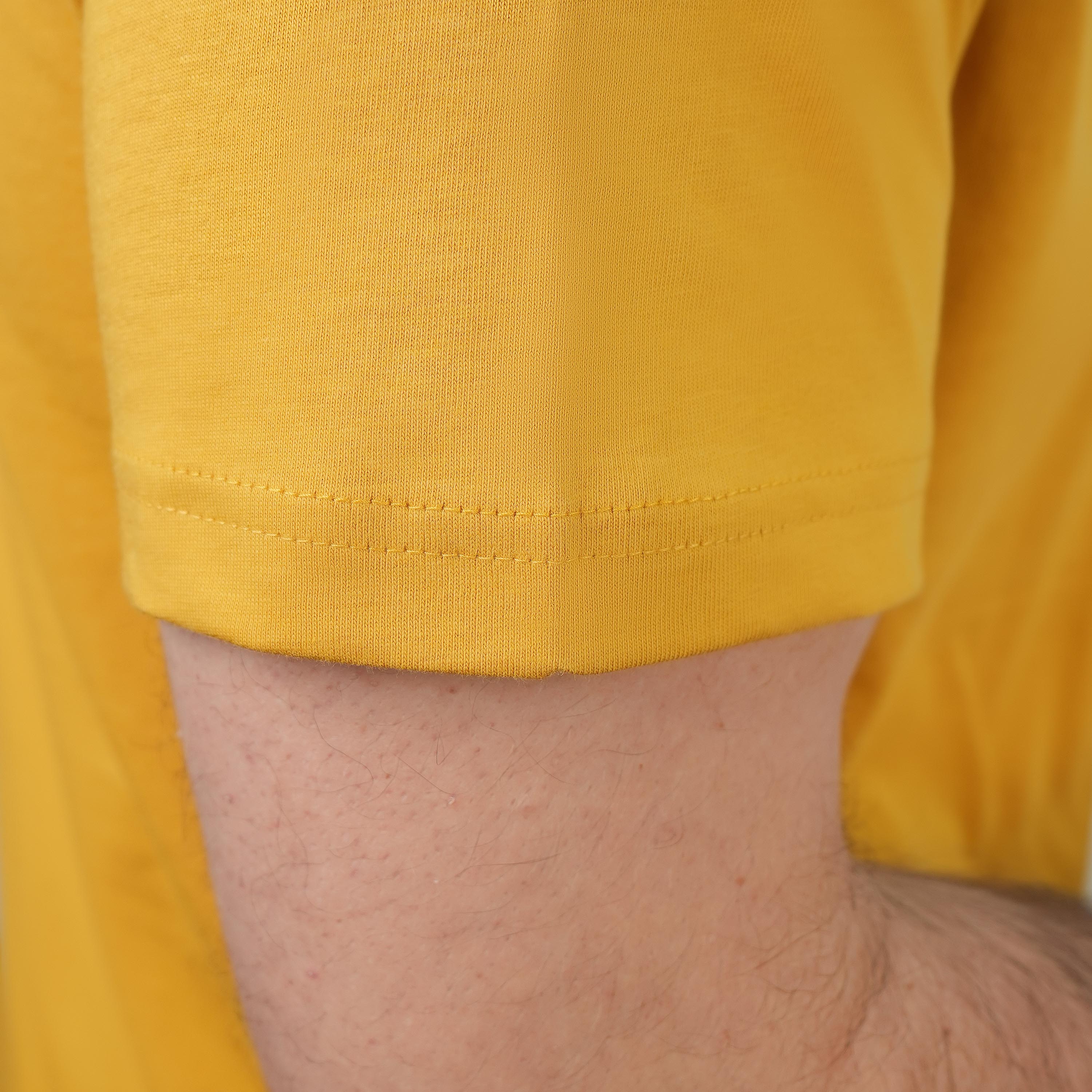 تي شيرت رجالي من القطن بقصة ضيقة ومطبوع عليه رسالة