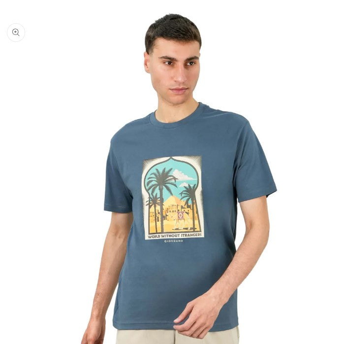 تي شيرت رجالي مطبوع عليه عبارة "عالم بلا غرباء" - قصة ضيقة، رقبة دائرية، قطن
