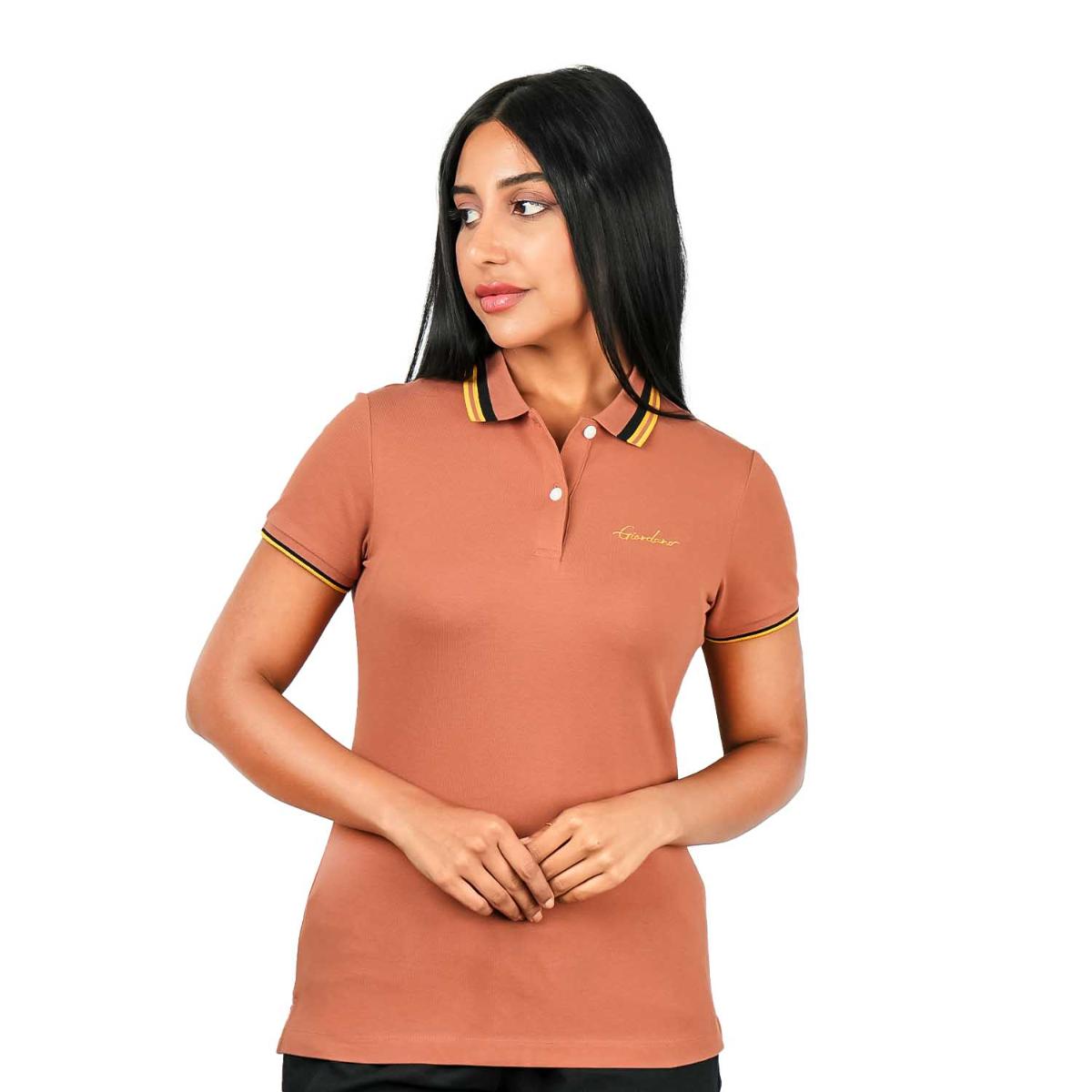 قميص بولو نسائي كلاسيكي من القطن بيكيه - قصة ضيقة، تفاصيل مطرزة