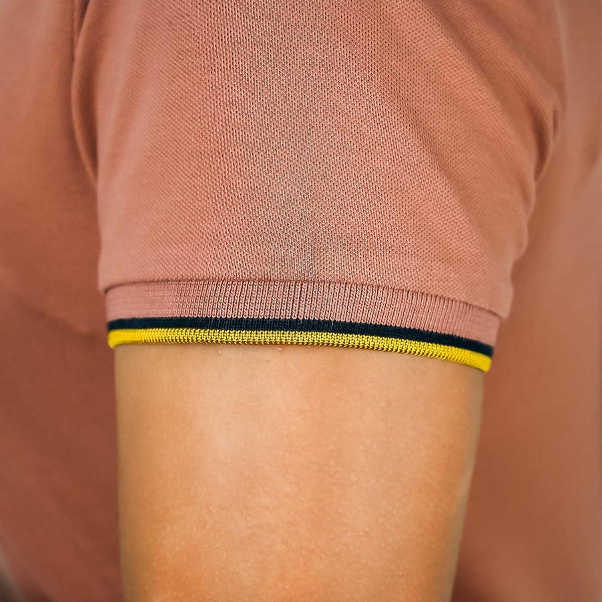 قميص بولو نسائي كلاسيكي من القطن بيكيه - قصة ضيقة، تفاصيل مطرزة