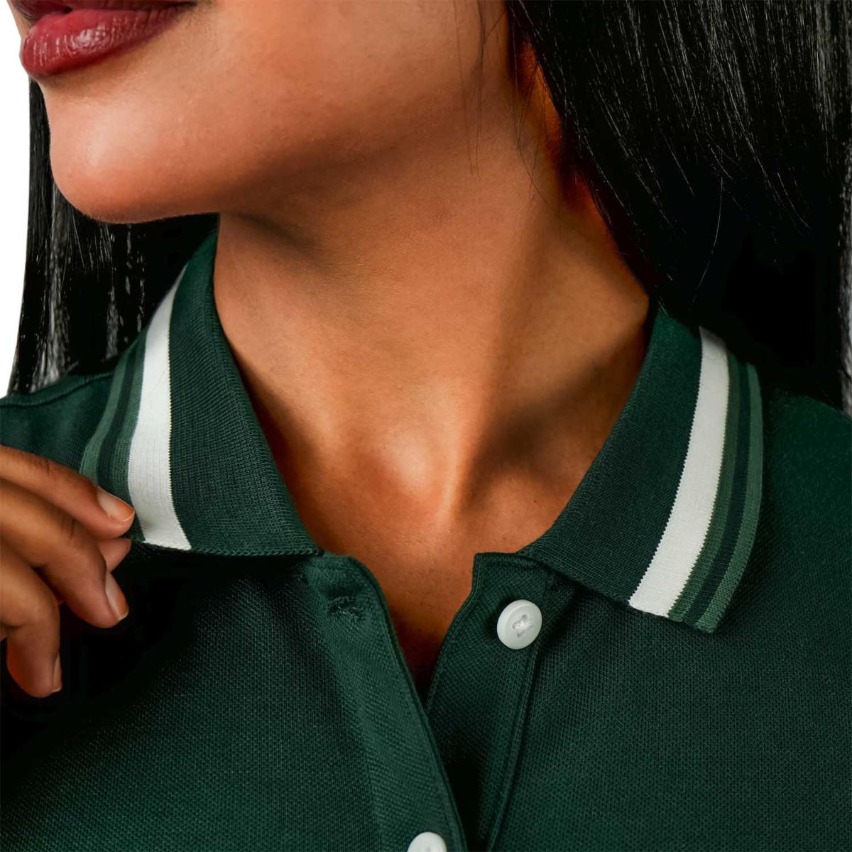 قميص بولو نسائي كلاسيكي من القطن بيكيه - قصة ضيقة، تفاصيل مطرزة