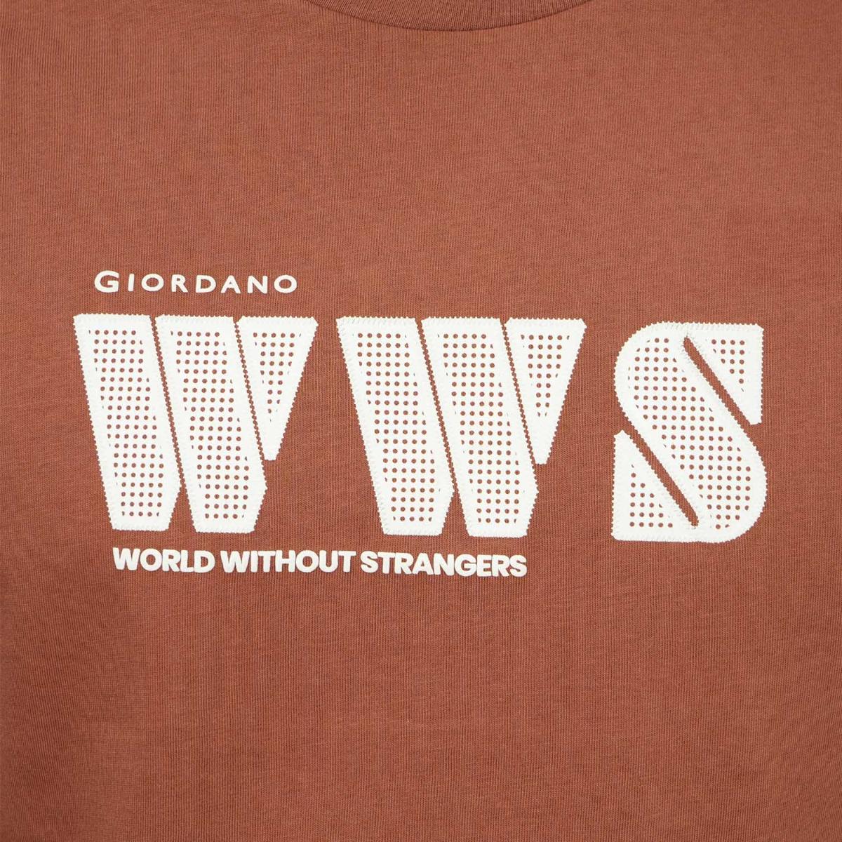 تي شيرت رجالي مطبوع عليه عبارة "عالم بلا غرباء" - قصة ضيقة، رقبة دائرية، قطن