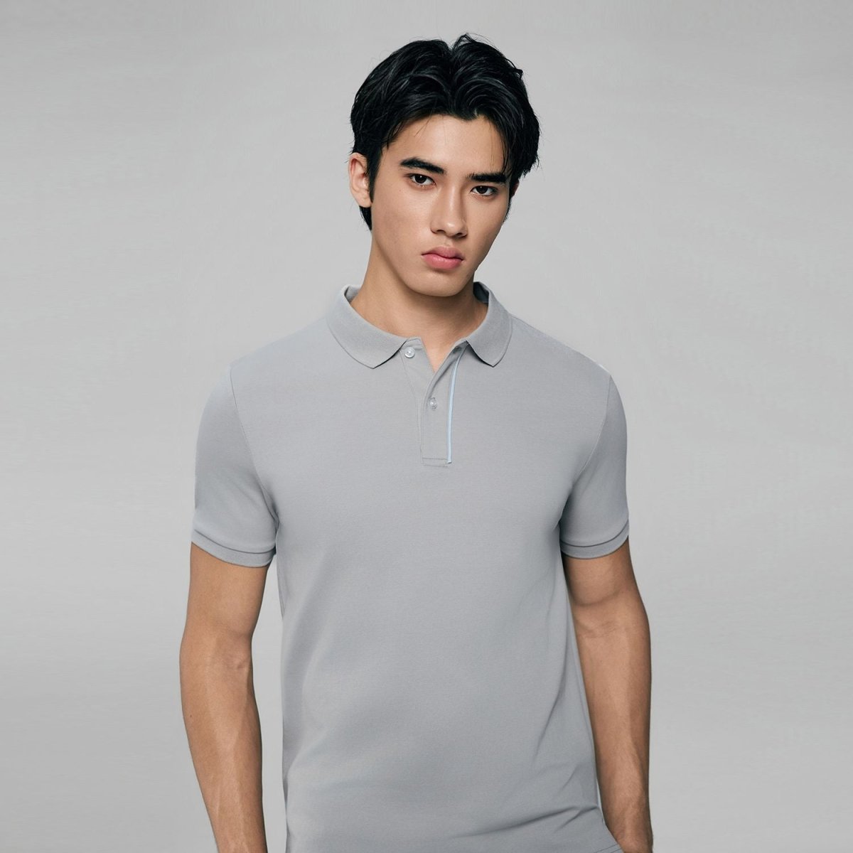 Men's Slim Fit Cool Touch Cotton Nylon Pique Flat Knit Collar Solid Polo