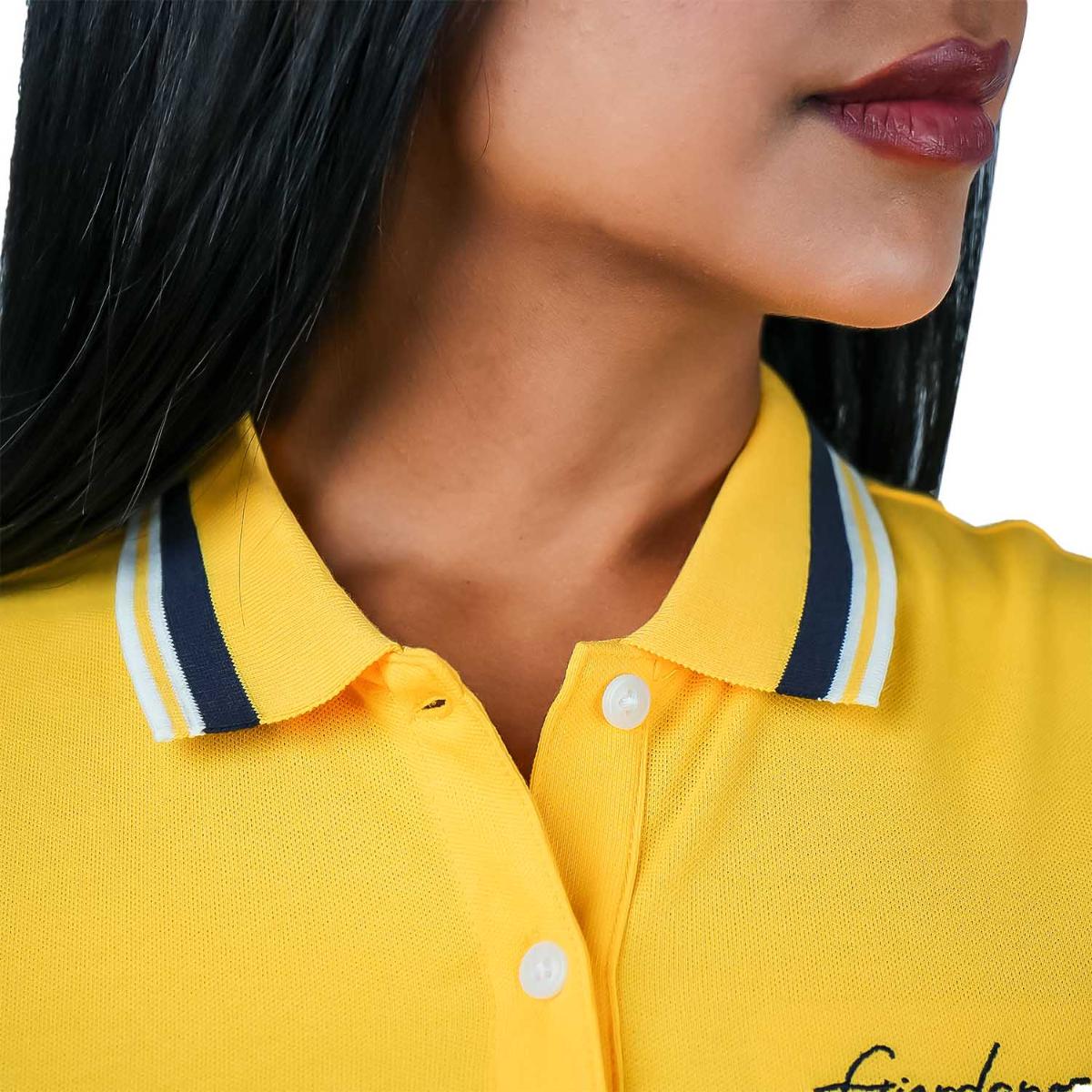 قميص بولو نسائي كلاسيكي من القطن بيكيه - قصة ضيقة، تفاصيل مطرزة