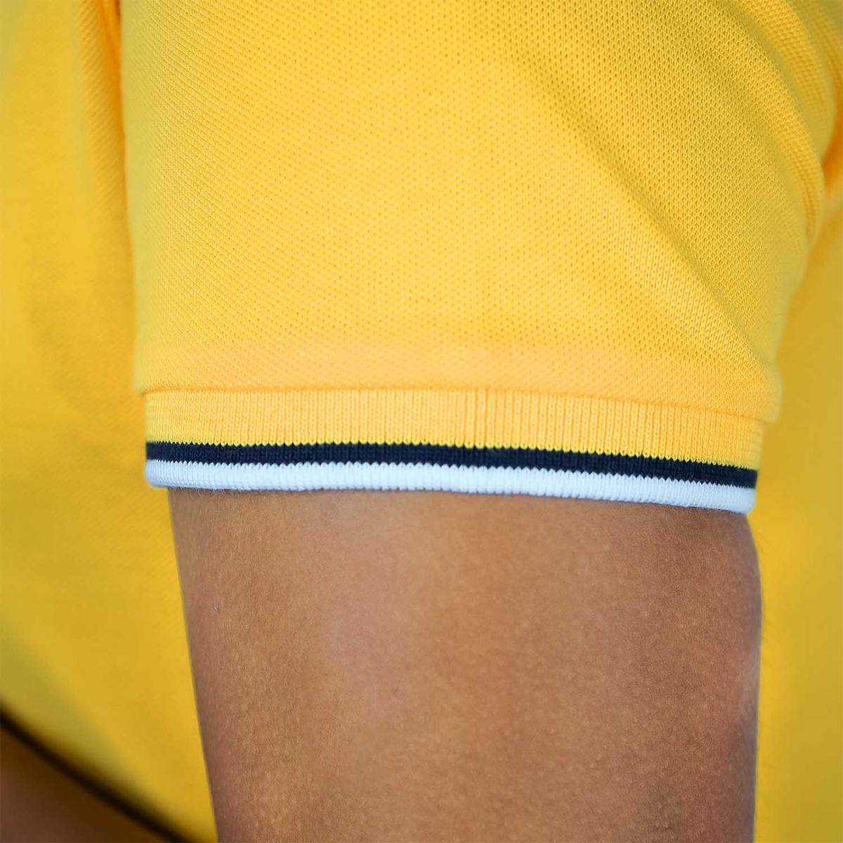 قميص بولو نسائي كلاسيكي من القطن بيكيه - قصة ضيقة، تفاصيل مطرزة