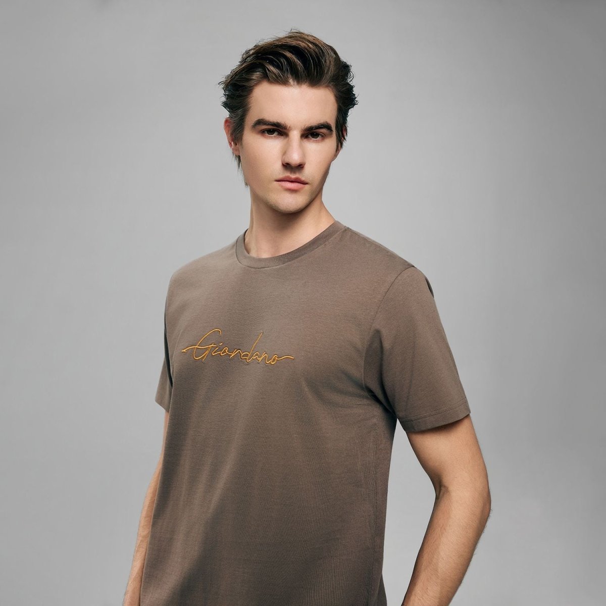 Men’s Slim Fit Cotton Signature Print Tee