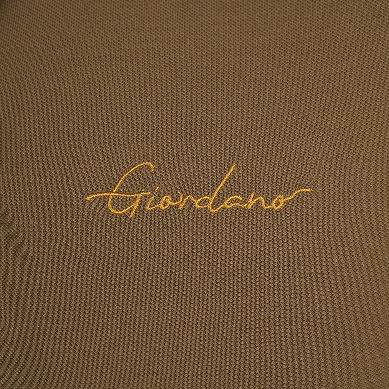 قميص بولو رجالي كلاسيكي بقصّة Slim Fit مع تطريز مميز