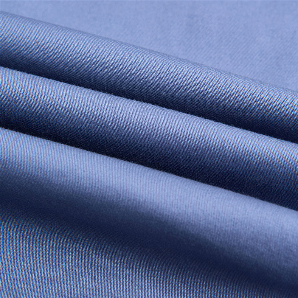 Men's Slim Twill Bermuda Shorts With Stretch Waist