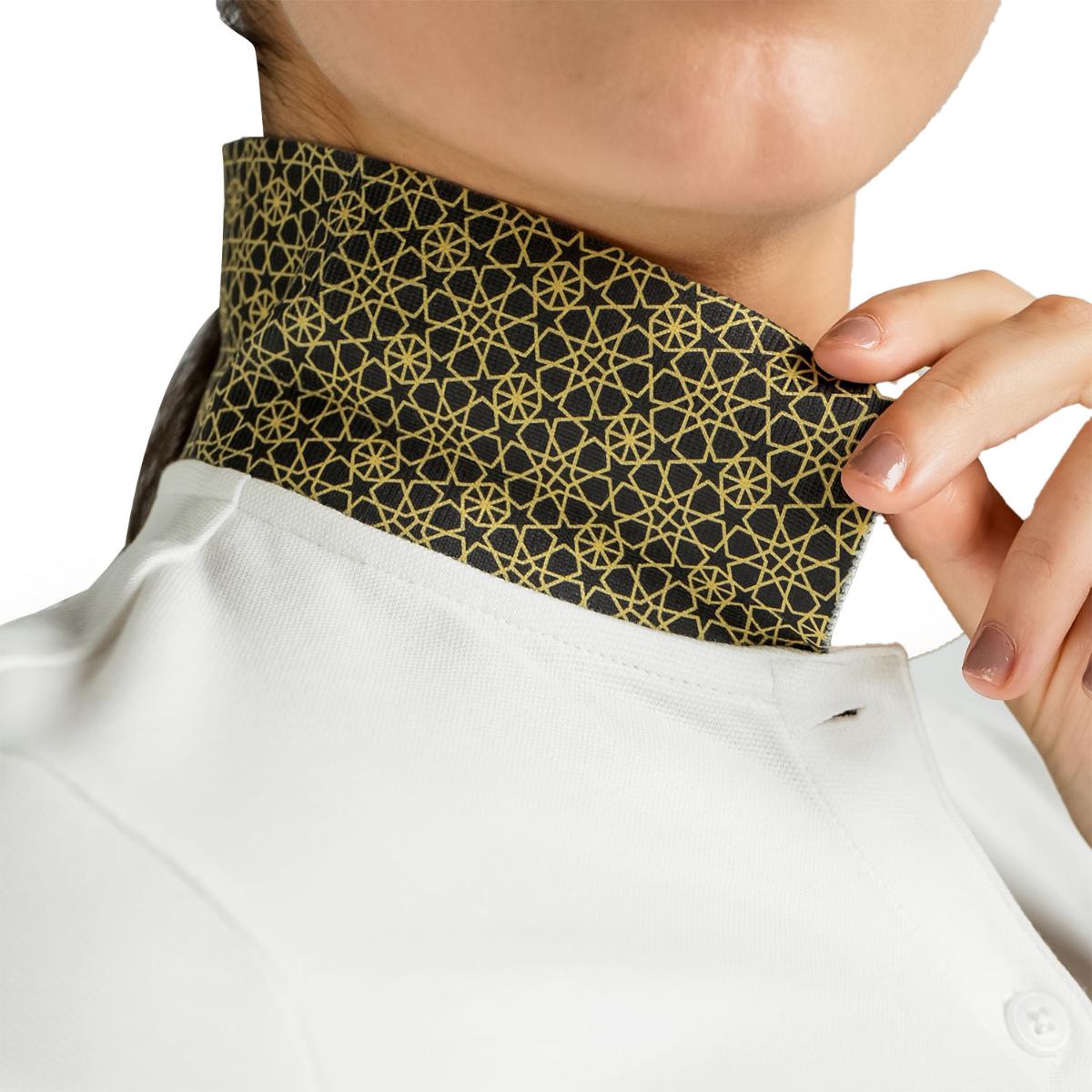 قميص بولو نابليون مطرز بقصّة Slim Fit للنساء