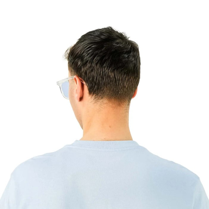 تي شيرت رجالي مطبوع عليه عبارة "عالم بلا غرباء" - قصة ضيقة، رقبة دائرية، قطن