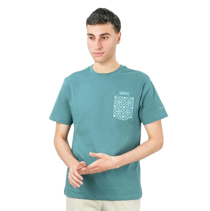 تي شيرت رجالي مطبوع عليه عبارة "عالم بلا غرباء" - قصة ضيقة، رقبة دائرية، قطن