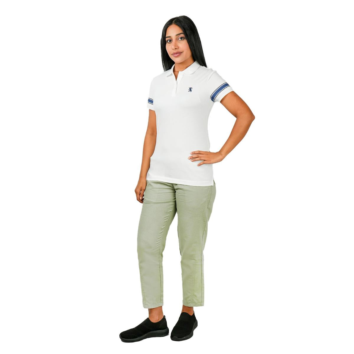 قميص بولو نسائي من القطن بيكيه مطرز بجرأة - قصة ضيقة، وأكمام قصيرة