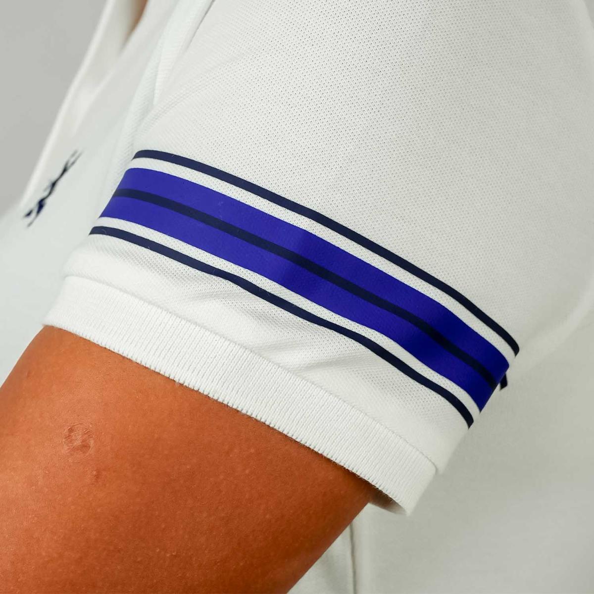 قميص بولو نسائي من القطن بيكيه مطرز بجرأة - قصة ضيقة، وأكمام قصيرة