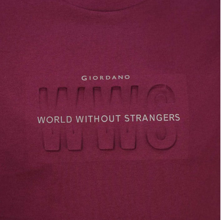 تي شيرت رجالي مطبوع عليه عبارة "عالم بلا غرباء" - قصة ضيقة، رقبة دائرية، قطن