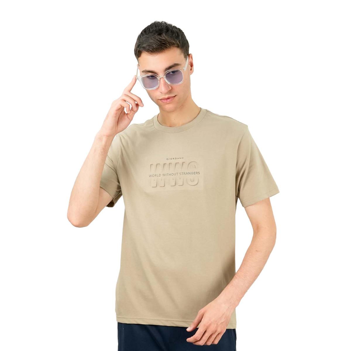 تي شيرت رجالي مطبوع عليه عبارة "عالم بلا غرباء" - قصة ضيقة، رقبة دائرية، قطن