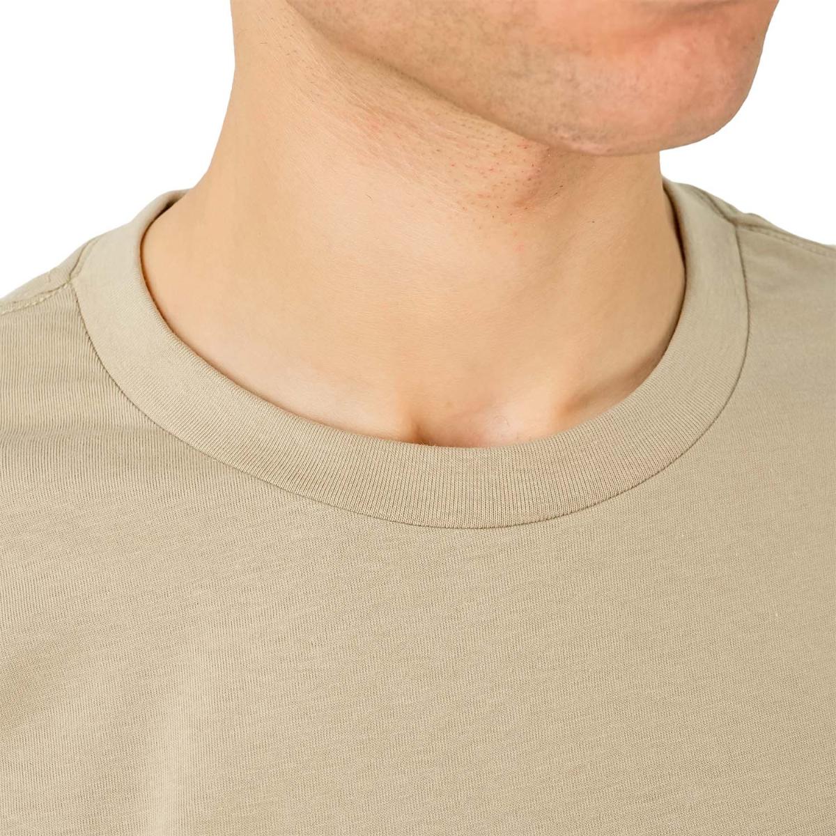 تي شيرت رجالي مطبوع عليه عبارة "عالم بلا غرباء" - قصة ضيقة، رقبة دائرية، قطن